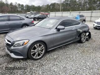 2018 Mercedes-Benz C 300 z VIN WDDWJ4KB3JF722371, wystawiony jako Copart lot #47525335 z przebiegiem 62 940 mil mil oraz Szkoda całkowita • Salvage title. Historia ofert i sprzedaży dostępna na DreamBid. Obrazek 1.