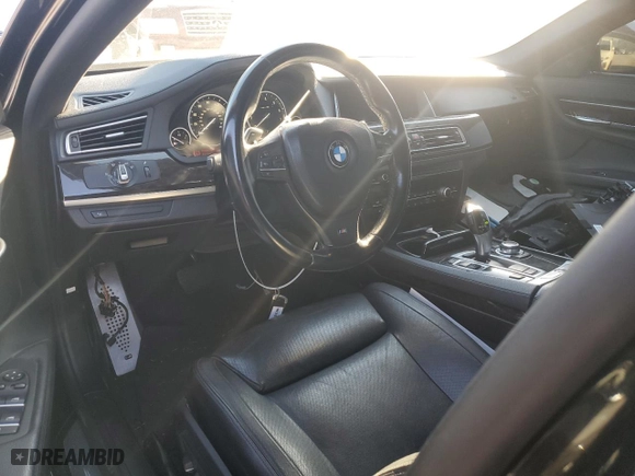 2013 BMW 7 Series 740Li with VIN WBAYE4C54DD137568, listed as a Copart auction lot 43586685 with 181,796 mi miles and Clean Title. Bid and sale history available at carsss.com. Image 8.
