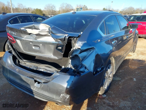 2018 Nissan Altima 2.5 SL with VIN 1N4AL3AP1JC270966, listed as a IAAI auction lot 41331808 with 130,846 mi miles. Bid and sale history available at carsss.com. Image 4.