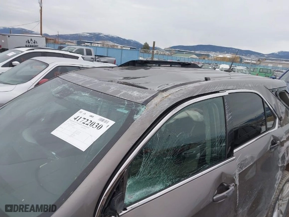 2011 Chevrolet Equinox LT w/1LT with VIN 2CNFLDE52B6234322, listed as a IAAI auction lot 41722030 with 125,931 mi miles. Bid and sale history available at carsss.com. Image 6.