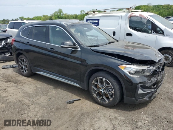 2021 BMW X1 xDrive28i z VIN WBXJG9C07M5S53523, wystawiony jako Copart lot #55450635 z przebiegiem 29 539 mil mil oraz Szkoda całkowita • Salvage title. Historia ofert i sprzedaży dostępna na DreamBid. Obrazek 4.