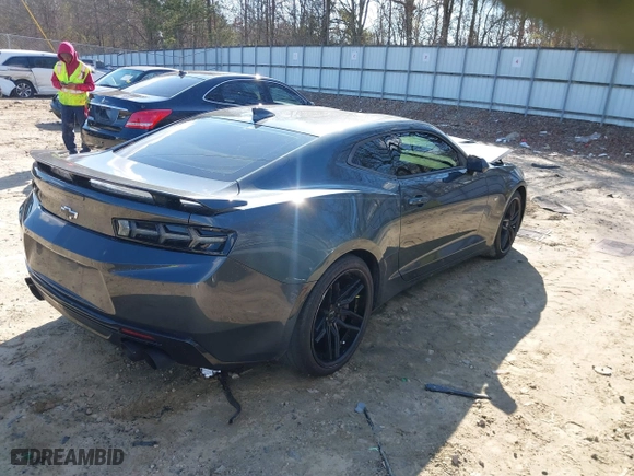 2016 Chevrolet Camaro 1SS with VIN 1G1FF1R76G0157212, listed as a IAAI auction lot 41238158 with 86,812 mi miles. Bid and sale history available at carsss.com. Image 4.