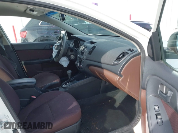 2010 Kia Forte EX z VIN KNAFU4A29A5881479, wystawiony jako IAAI lot #41618116 z przebiegiem 173 794 mil mil oraz . Historia ofert i sprzedaży dostępna na DreamBid. Obrazek 5.