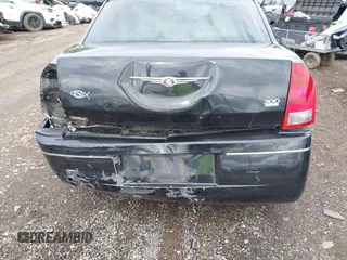 2005 Chrysler 300 Touring with VIN 2C3AA53G85H155393, listed as a IAAI auction lot 42171752 with 225,385 mi miles and . Bid and sale history available at DreamBid. Image 6.