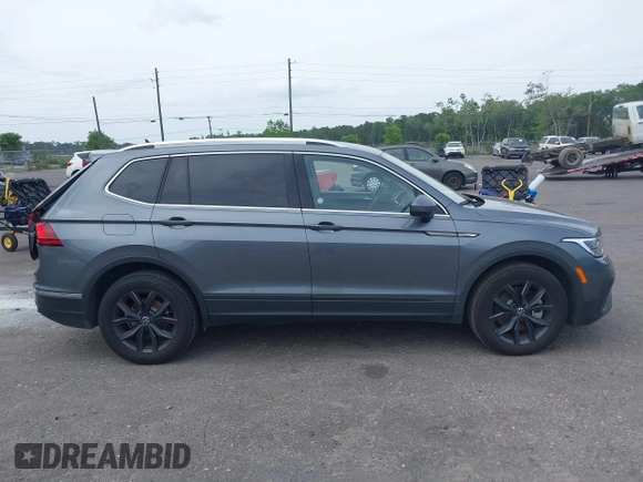 2024 Volkswagen Tiguan SE with VIN 3VV3B7AX8RM134486, listed as a IAAI auction lot 42095457 with 21,295 mi miles and . Bid and sale history available at DreamBid. Image 13.