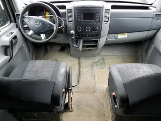 2014 Mercedes-Benz Sprinter Crew with VIN WD4PE7DC5E5942199, listed as a Copart auction lot 88330215 with 86,159 mi miles and Salvage Title. Bid and sale history available at carsss.com. Image 8.