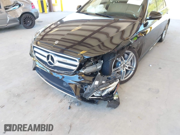 2018 Mercedes-Benz E 300 with VIN WDDZF4JBXJA349973, listed as a IAAI auction lot 42630433 with 79,153 mi miles and . Bid and sale history available at DreamBid. Image 6.