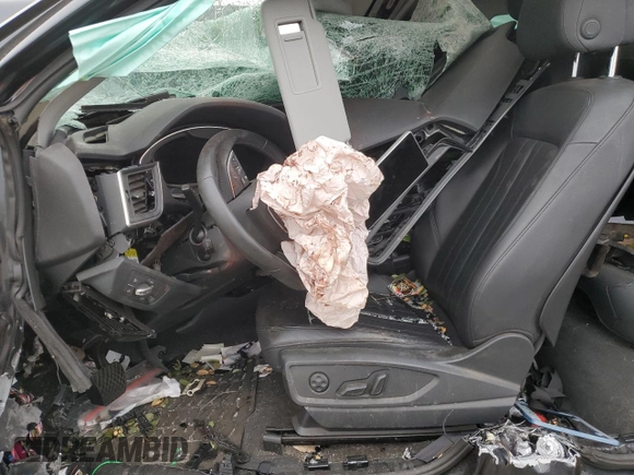 2020 Audi Q5 Premium Plus with VIN WA1E2AFY6L2045210, listed as a Copart auction lot 84829564 with Not provided miles and Non repairable. Bid and sale history available at DreamBid. Image 7.
