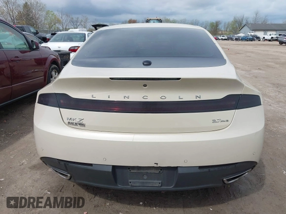 2014 Lincoln MKZ z VIN 3LN6L2JK7ER821385, wystawiony jako IAAI lot #42114154 z przebiegiem 141 480 mil mil oraz . Historia ofert i sprzedaży dostępna na DreamBid. Obrazek 17.