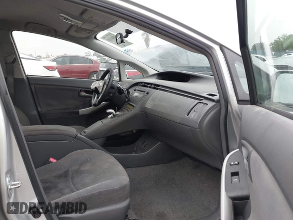 2011 Toyota Prius I with VIN JTDKN3DU5B0261149, listed as a IAAI auction lot 42041188 with 190,787 mi miles. Bid and sale history available at carsss.com. Image 5.