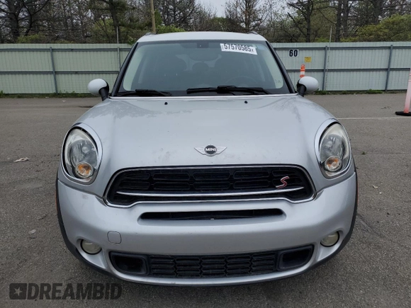2015 MINI Countryman S z VIN WMWZC3C58FWT06471, wystawiony jako Copart lot #57570585 z przebiegiem 101 963 mil mil oraz Tytuł czysty. Historia ofert i sprzedaży dostępna na DreamBid. Obrazek 5.