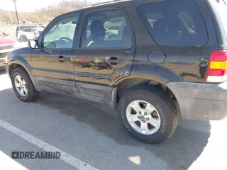2005 Ford Escape XLT с VIN 1FMYU93135KB23105, выставлен на аукционе IAAI как лот 41849131 с пробегом 164 645 миль миль и . История ставок и продаж доступна на DreamBid. Изображение 12.