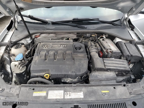 2015 Volkswagen Passat 2.0L TDI SEL Premium with VIN 1VWCV7A39FC010210, listed as a Copart auction lot 44264235 with 166,912 mi miles and Salvage Title. Bid and sale history available at carsss.com. Image 13.