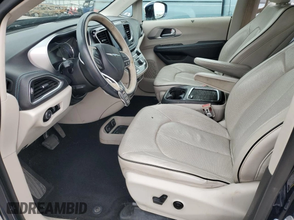 2018 Chrysler Pacifica Hybrid Limited с VIN 2C4RC1N7XJR118185, выставлен на аукционе Copart как лот 55585985 с пробегом 95 202 миль миль и Списание • Salvage title. История ставок и продаж доступна на DreamBid. Изображение 7.