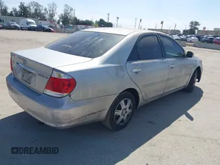 2006 Toyota Camry STD z VIN 4T1BE32K66U160455, wystawiony jako IAAI lot #41825645 z przebiegiem 195 926 mil mil oraz . Historia ofert i sprzedaży dostępna na DreamBid. Obrazek 4.