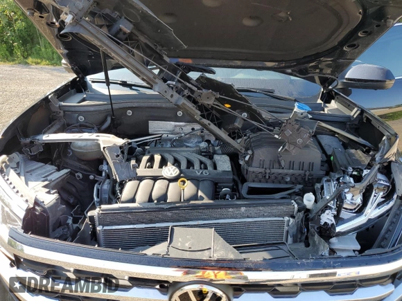 2021 Volkswagen Atlas SEL Premium R-Line with VIN 1V2FR2CA0MC513705, listed as a Copart auction lot 68986924 with 52,133 mi miles and Salvage title. Bid and sale history available at DreamBid. Image 12.