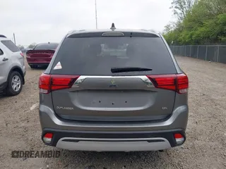 2020 Mitsubishi Outlander SE z VIN JA4AD3A31LJ001086, wystawiony jako IAAI lot #42170611 z przebiegiem 88 367 mil mil oraz . Historia ofert i sprzedaży dostępna na DreamBid. Obrazek 16.