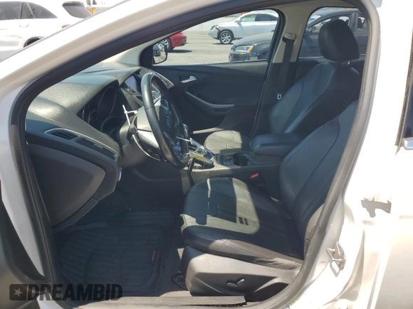 2014 Ford Focus Titanium with VIN 1FADP3N21EL264509, listed as a Copart auction lot 59544475 with 154,142 mi miles and Clean title. Bid and sale history available at DreamBid. Image 7.