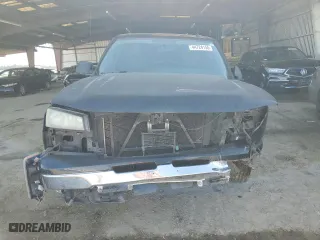 2006 Chevrolet Silverado 1500 LT1 with VIN 2GCEC13T261223050, listed as a Copart auction lot 44724155 with 332,620 mi miles and Salvage Title. Bid and sale history available at carsss.com. Image 5.