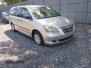 2006 Honda Odyssey LX with VIN 5FNRL38256B028733, listed as a IAAI auction lot 42631951 with 61,924 mi miles and . Bid and sale history available at DreamBid. Image 1.