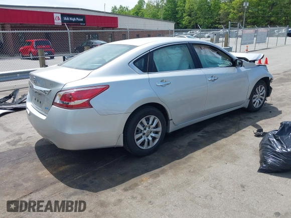 2013 Nissan Altima S with VIN 1N4AL3AP4DC127000, listed as a IAAI auction lot 42108911 with 258,792 mi miles and . Bid and sale history available at DreamBid. Image 4.