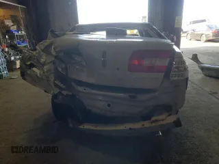 2006 Lincoln Zephyr z VIN 3LNHM261X6R629997, wystawiony jako Copart lot #50472185 z przebiegiem 150 660 mil mil oraz Szkoda całkowita • Salvage title. Historia ofert i sprzedaży dostępna na DreamBid. Obrazek 6.
