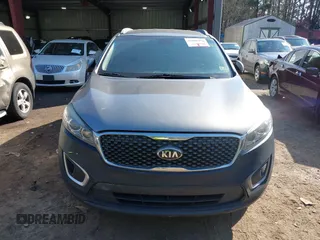 2018 Kia Sorento LX with VIN 5XYPGDA33JG424570, listed as a IAAI auction lot 41485156 with 110,893 mi miles. Bid and sale history available at carsss.com. Image 12.