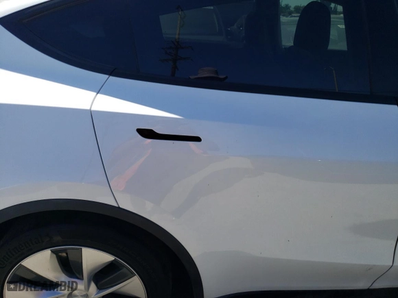 2021 Tesla Model Y Long Range with VIN 5YJYGDEE5MF072572, listed as a Copart auction lot 39226794 with 0 mi miles and Salvage Title. Bid and sale history available at carsss.com. Image 11.