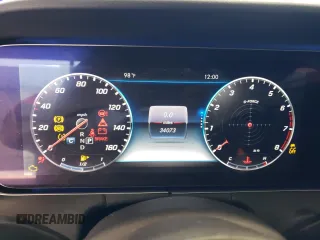 2019 Mercedes-Benz E-Class E 450 with VIN WDD1J6HB2KF109172, listed as a Copart auction lot 63305214 with 34,073 mi miles and Non Repairable. Bid and sale history available at carsss.com. Image 9.