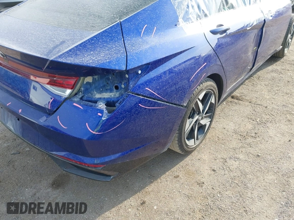 2022 Hyundai Elantra SEL z VIN KMHLN4AG9NU337327, wystawiony jako IAAI lot #41988122 z przebiegiem 63 137 mil mil oraz . Historia ofert i sprzedaży dostępna na DreamBid. Obrazek 6.