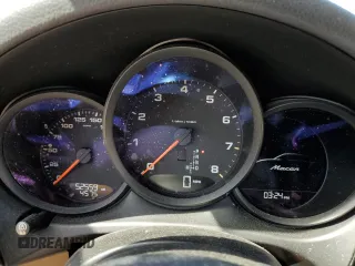 2018 Porsche Macan z VIN WP1AA2A57JLB19167, wystawiony jako Copart lot #53890635 z przebiegiem 52 559 mil mil oraz Szkoda całkowita • Salvage title. Historia ofert i sprzedaży dostępna na DreamBid. Obrazek 9.