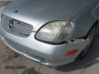 2001 Mercedes-Benz SLK 230 Kompressor с VIN WDBKK49F51F233449, выставлен на аукционе IAAI как лот 42485779 с пробегом 137 282 миль миль и . История ставок и продаж доступна на DreamBid. Изображение 14.
