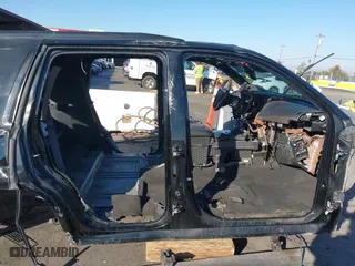 2015 Cadillac Escalade Platinum with VIN 1GYS4PKJ3FR627480, listed as a IAAI auction lot 40821350 with 1 mi miles. Bid and sale history available at carsss.com. Image 13.