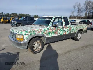1995 Dodge Dakota with VIN 1B7GL23X7SS250840, listed as a Copart auction lot 87114384 with 123,860 mi miles and Clean Title. Bid and sale history available at DreamBid. Image 1.