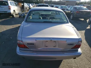 2000 Jaguar XJ VDP with VIN SAJDA24C7YLF17289, listed as a Copart auction lot 81923924 with 42,689 mi miles and Clean Title. Bid and sale history available at carsss.com. Image 6.