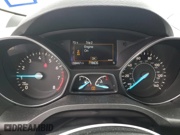 2017 Ford Escape S z VIN 1FMCU0F76HUD84825, wystawiony jako Copart lot #42800185 z przebiegiem 59 447 mil mil oraz Szkoda całkowita • Salvage title. Historia ofert i sprzedaży dostępna na DreamBid. Obrazek 9.