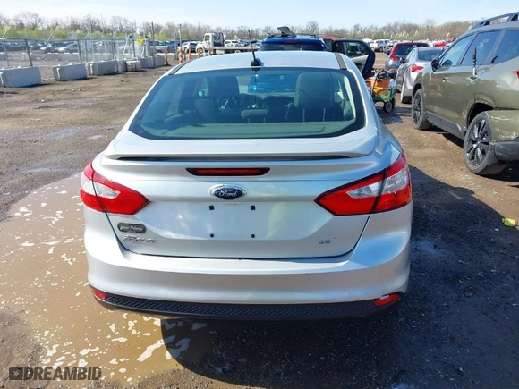 2012 Ford Focus SE with VIN 1FAHP3F2XCL152921, listed as a IAAI auction lot 41962319 with 149,910 mi miles. Bid and sale history available at carsss.com. Image 16.