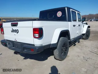 2022 Jeep Gladiator Texas Trail with VIN 1C6HJTAG3NL151845, listed as a IAAI auction lot 40215896 with 46,374 mi miles. Bid and sale history available at carsss.com. Image 4.
