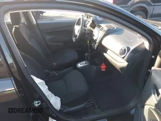2022 Mitsubishi Mirage ES z VIN ML32FUFJ0NHF07994, wystawiony jako IAAI lot #41062919 z przebiegiem 8 058 mil mil oraz . Historia ofert i sprzedaży dostępna na DreamBid. Obrazek 5.