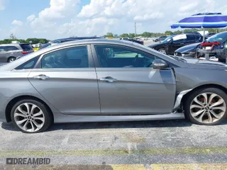2014 Hyundai Sonata SE with VIN 5NPEC4AC5EH864033, listed as a IAAI auction lot 41925243 with 109,621 mi miles. Bid and sale history available at carsss.com. Image 13.