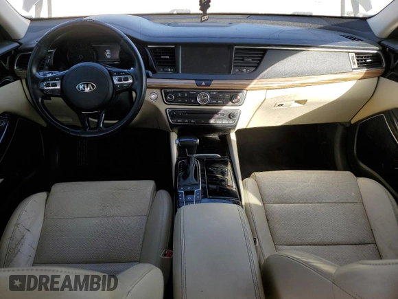 2017 Kia Cadenza Premium with VIN KNALC4J17H5072747, listed as a Copart auction lot 84694544 with 134,454 mi miles and Clean Title. Bid and sale history available at carsss.com. Image 8.