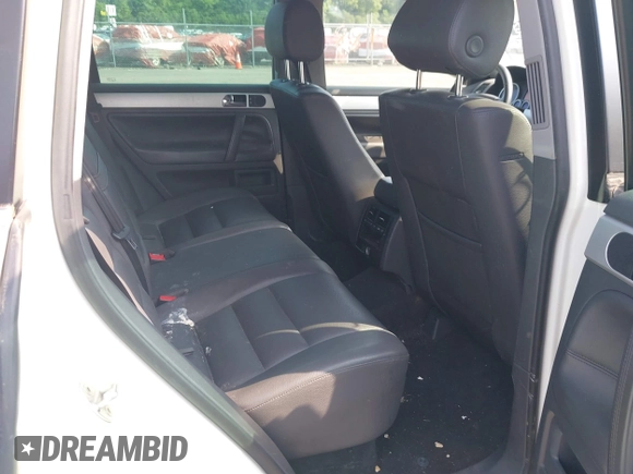 2008 Volkswagen Touareg V6 с VIN WVGBE77L18D040817, выставлен на аукционе IAAI как лот 42555188 с пробегом 202 942 миль миль и . История ставок и продаж доступна на DreamBid. Изображение 8.
