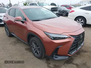 2025 Lexus NX 350h Premium z VIN 2T2GKCEZ1SC040979, wystawiony jako IAAI lot #42293053 z przebiegiem 7 722 mil mil oraz . Historia ofert i sprzedaży dostępna na DreamBid. Obrazek 1.
