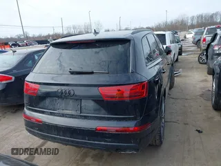 2019 Audi Q7 Prestige with VIN WA1VAAF78KD041186, listed as a IAAI auction lot 41641100 with 157,210 mi miles. Bid and sale history available at carsss.com. Image 16.