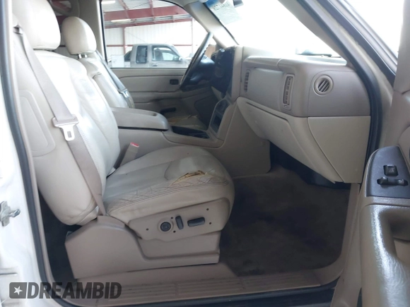 2005 Chevrolet Suburban LT with VIN 3GNEC16ZX5G193034, listed as a IAAI auction lot 41841728 with 247,251 mi miles and . Bid and sale history available at DreamBid. Image 5.