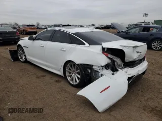 2016 Jaguar XJ R-Sport с VIN SAJWJ1CD9G8V92958, выставлен на аукционе Copart как лот 44177915 с пробегом Не указан миль и Списание • Salvage title. История ставок и продаж доступна на DreamBid. Изображение 2.