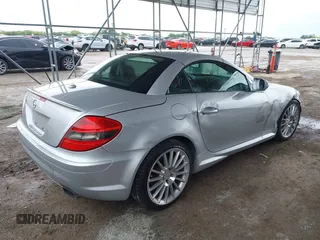 2010 Mercedes-Benz SLK with VIN WDBWK5JA4AF226113, listed as a IAAI auction lot 42109070 with 123,725 mi miles and . Bid and sale history available at DreamBid. Image 4.