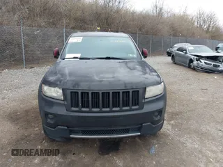 2013 Jeep Grand Cherokee Laredo with VIN 1C4RJEAG2DC573970, listed as a IAAI auction lot 41892914 with 185,050 mi miles. Bid and sale history available at carsss.com. Image 12.