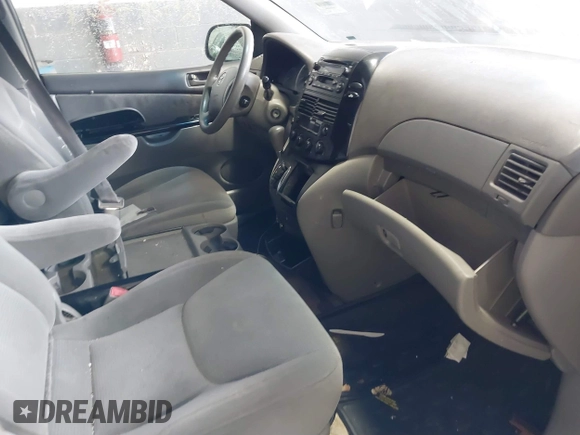 2005 Toyota Sienna CE with VIN 5TDZA23C15S233010, listed as a IAAI auction lot 41872151 with 999,999 mi miles. Bid and sale history available at carsss.com. Image 5.