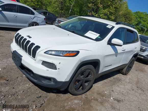 2018 Jeep Cherokee Latitude with VIN 1C4PJLCB5JD620363, listed as a IAAI auction lot 42053891 with 110,720 mi miles. Bid and sale history available at carsss.com. Image 22.